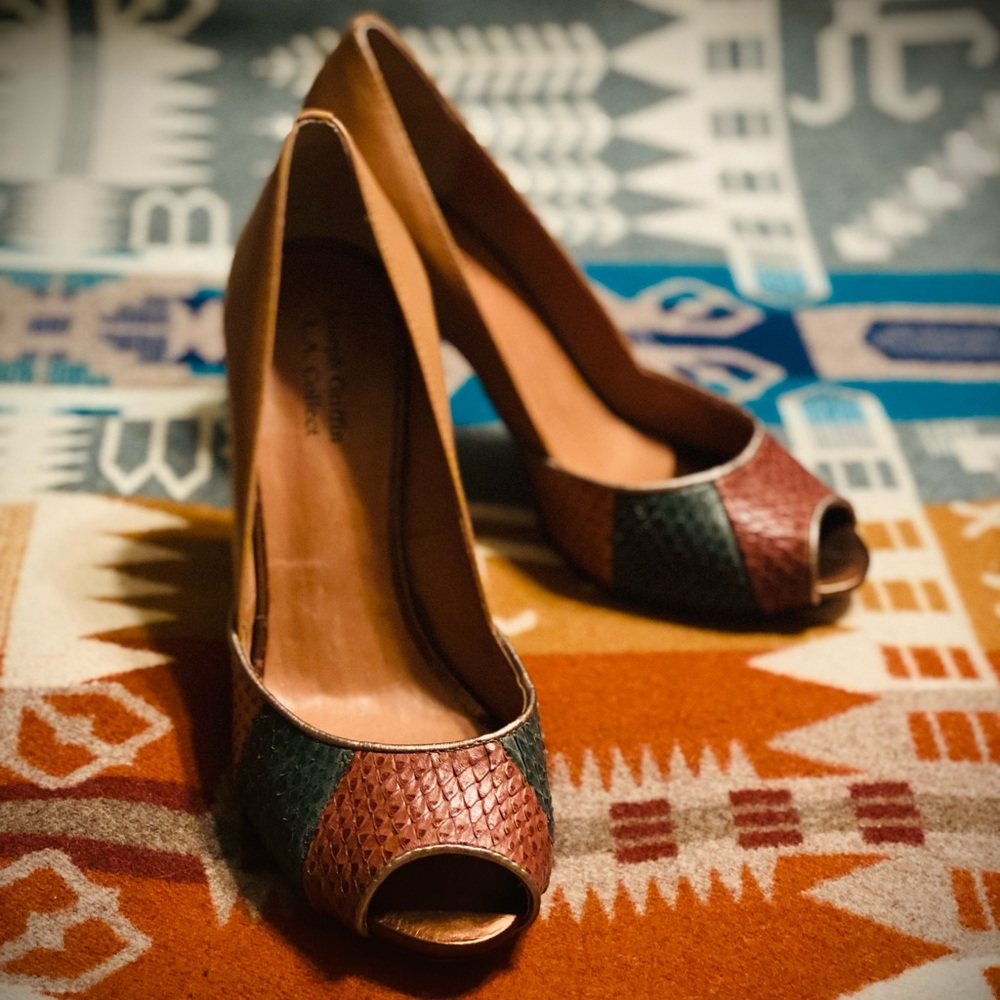 JOSEPH GRIFFIN 💚 Brown & Green Peep Toe Pumps In Size 8 or 39